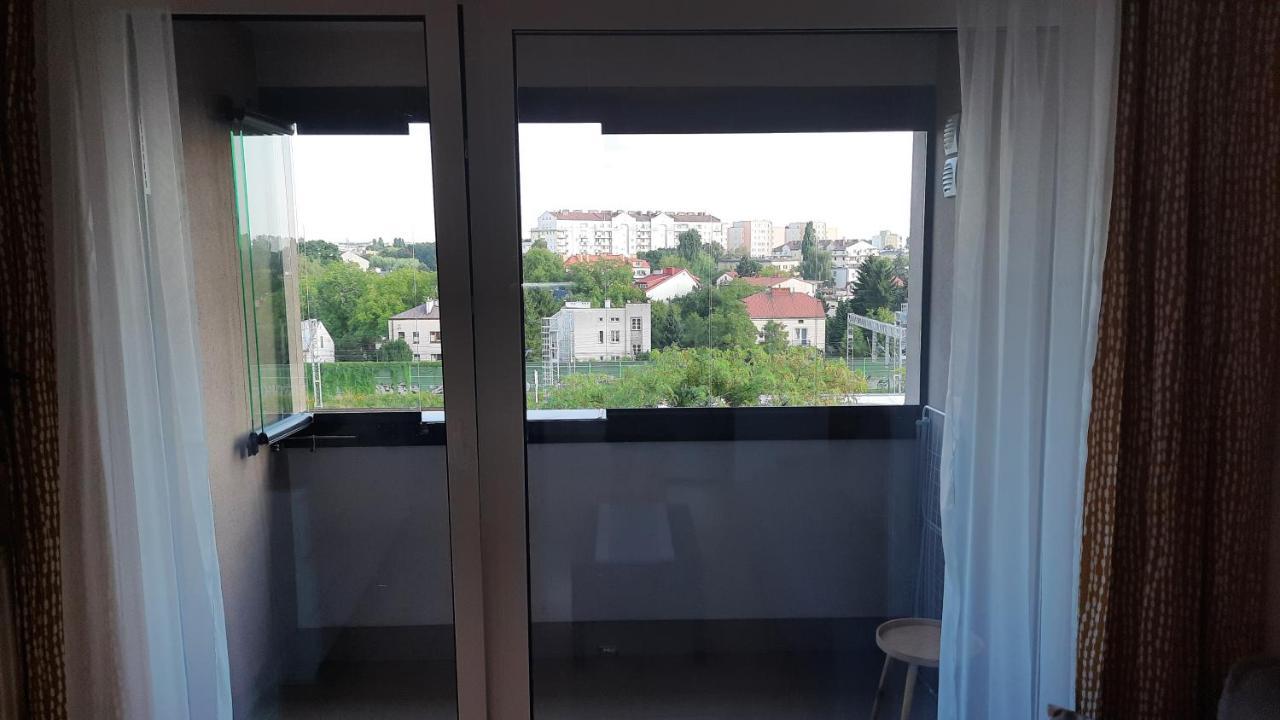 شقة وارسو  في Ursa - Wygodny Apartament I Bezplatny Parking Na Miejscu المظهر الخارجي الصورة